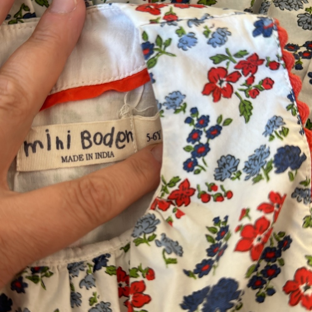 Mini Boden White Floral Sundress with Red and Blue Flowers - Picture 7 of 7